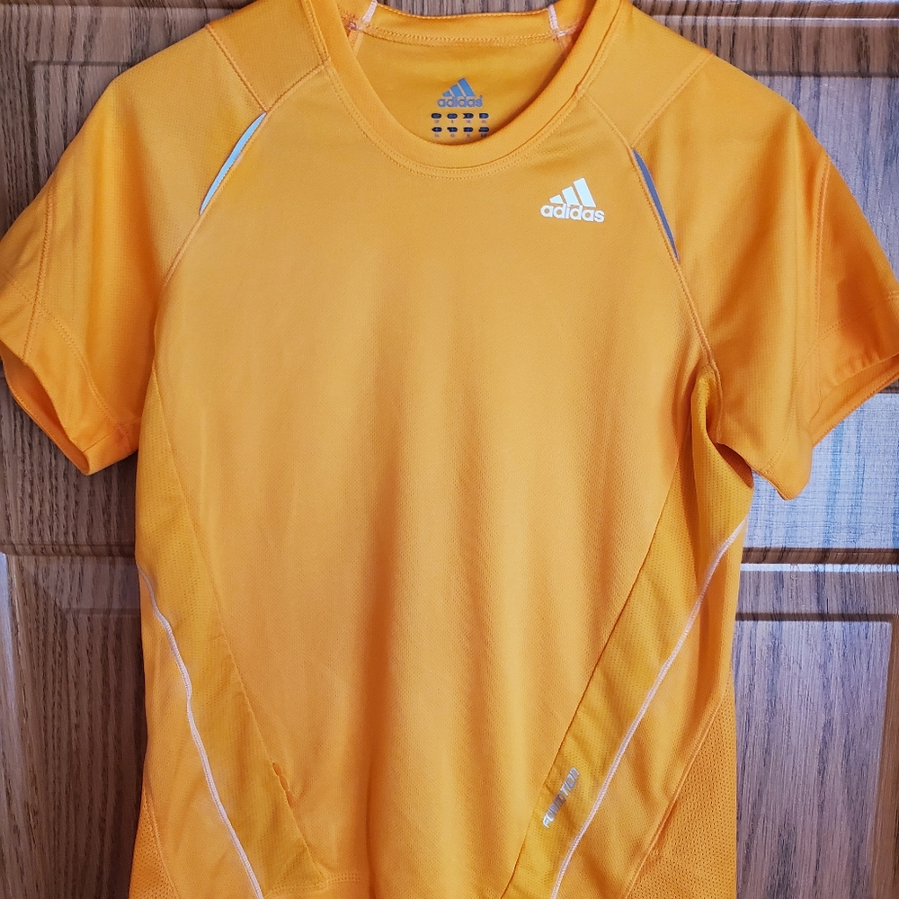 Adidas sports top